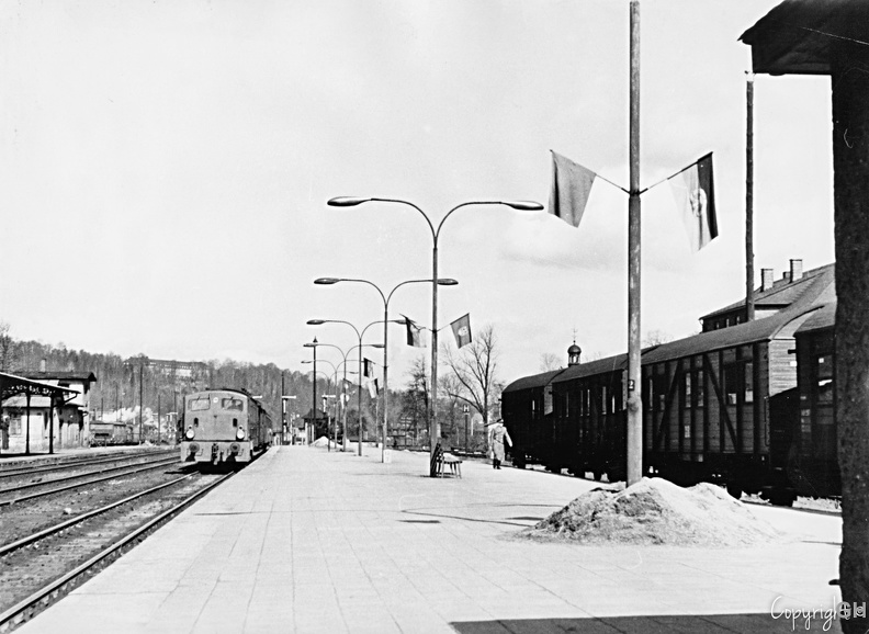 V15-xxx_Bahnhof_11.jpg