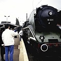 18-201_Hbf-Halle-Gleis1_1990.112.jpg